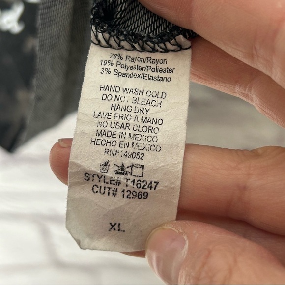 Fashion Nova Cropped Safety Pin Top - Picture 10 of 12